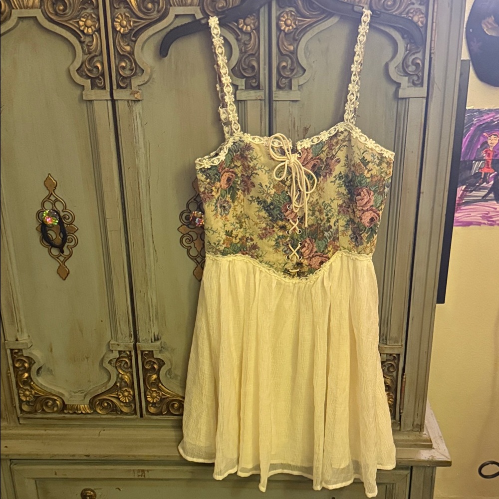 Floral Lace-Up Dress with Cream Skirt